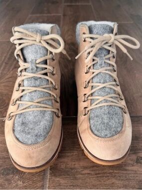 Sorel boots (*READ for size disclaimer*)